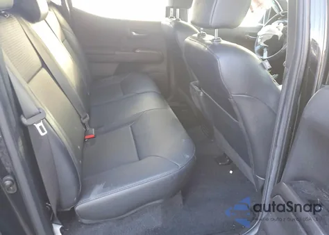 2022 Toyota Tacoma Double Cab z USA, uszkodzony, nr VIN 3TYCZ5AN1NT079004